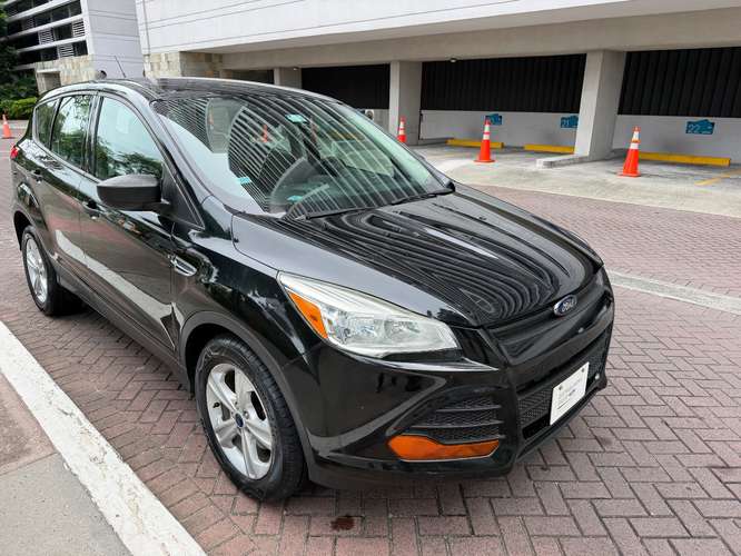 2015 Ford Escape S Excelente condiciones 
