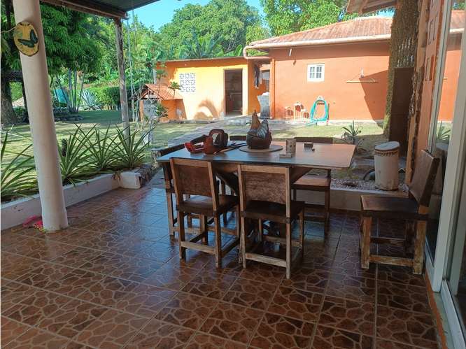 CHAME / FINCA / 2000M / 3 HABITACIONES / 4 BAÑOS / PATIO / AMPLIO