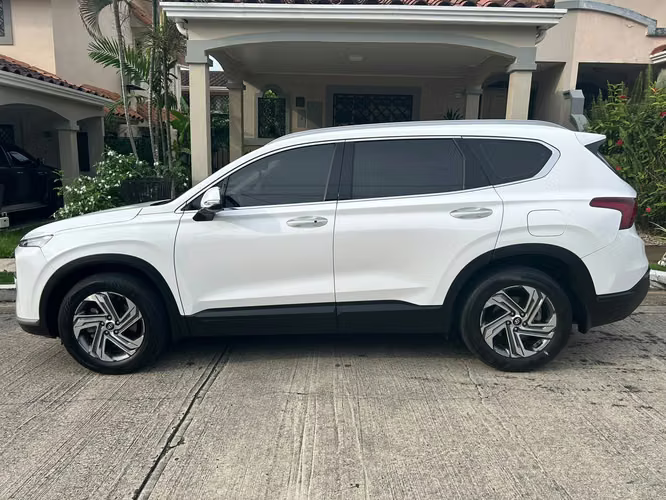 Veno Hyunday Santa fe como nueva! Unica dueña - Imagen 6