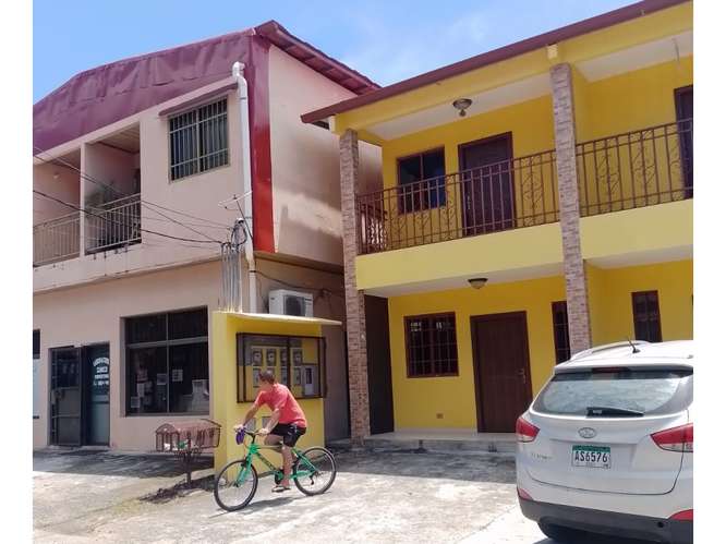 SE VENDE SAN CARLOS PARQUE CENTRO 66M 1 HABITACION 2 NIVEL BALCÓN