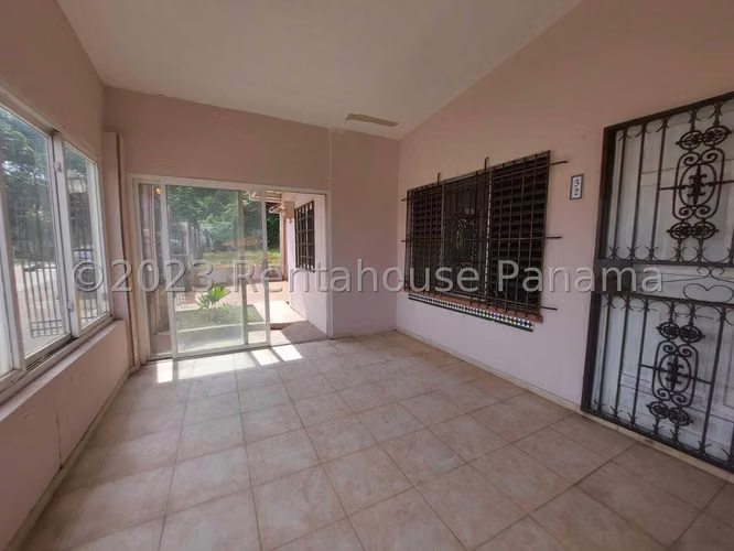 Venta de Casa en Las Cumbres Montserrat Solo Cliente Directo MC