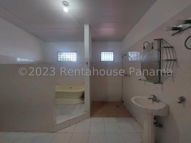 Venta de Casa en Las Cumbres Montserrat Solo Cliente Directo MC
