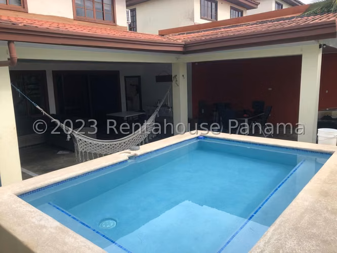Venta de Casa en Las Cumbres Solo Cliente Directo MC