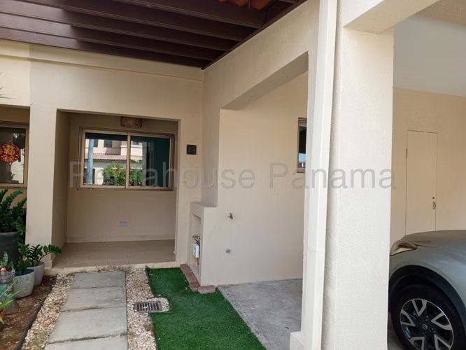Venta de Casa en Panama Pacifico Woodlands NS