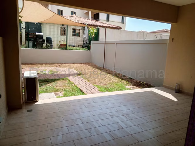 Venta de Casa en Panama Pacifico Woodlands NS