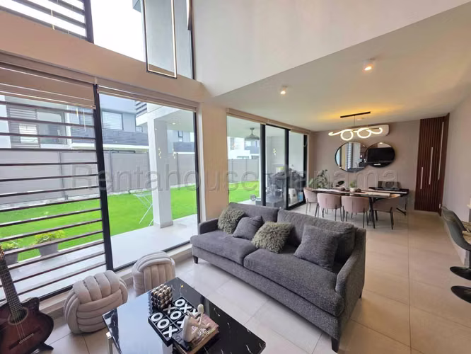 Venta de Casa en Panama Pacifico Imaterra NS