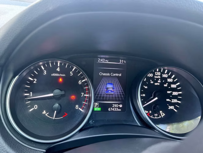 Nissan Qashqai 2019 FULL EXTRA | 4x4 | Techo panorámico | Única dueña - Imagen 2
