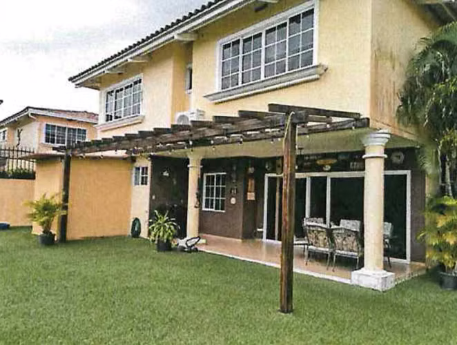 Con 510m2 Venta de Casa Unifamiliar en Villa Lucre San Rafael  - Imagen 3