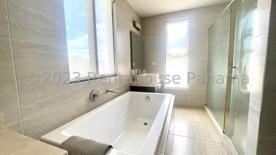 Venta de Hermosa casa de esquina en Panama Pacifico 24*1408Mfk - Imagen 16