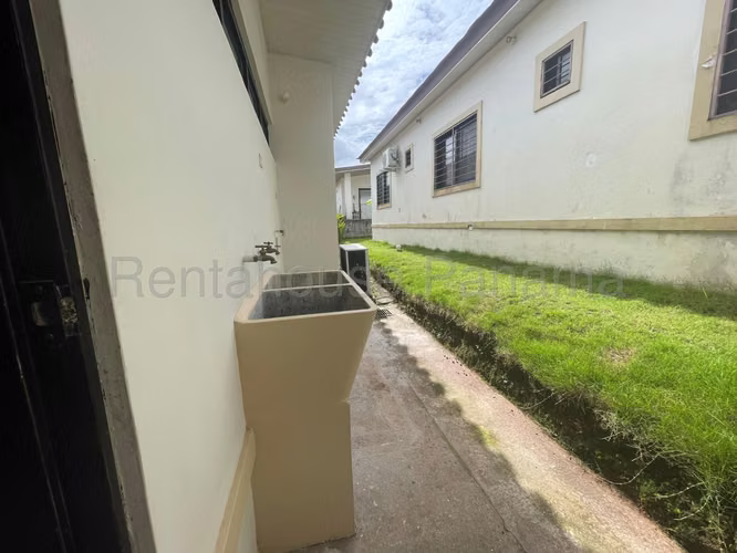 Se Alquila Casa en Chorrera EH - Imagen 18