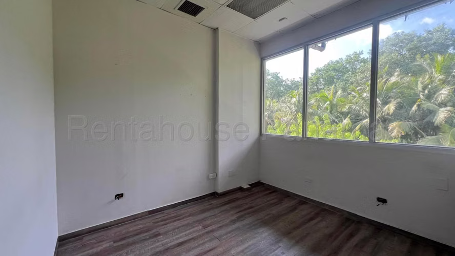Se Alquila Local Comercial en Costa del Este MDV27-2484 - Imagen 2