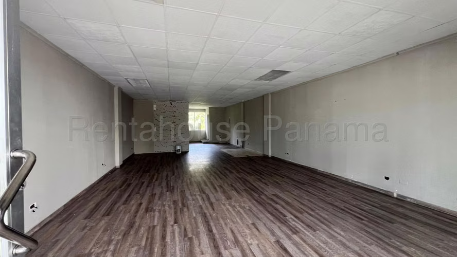 Se Alquila Local Comercial en Costa del Este MDV27-2484