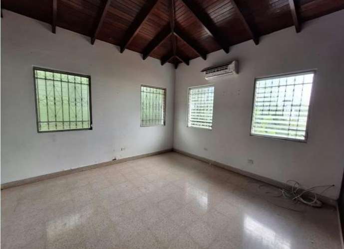 Alquiler Casa El Dorado cerca de Momi Seguridad, Amplitud y Ubicación Con Vista Panorámica - Imagen 11