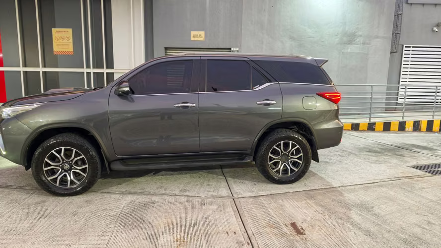 Vendo Toyota fortuner 2017 negociable  - Imagen 14
