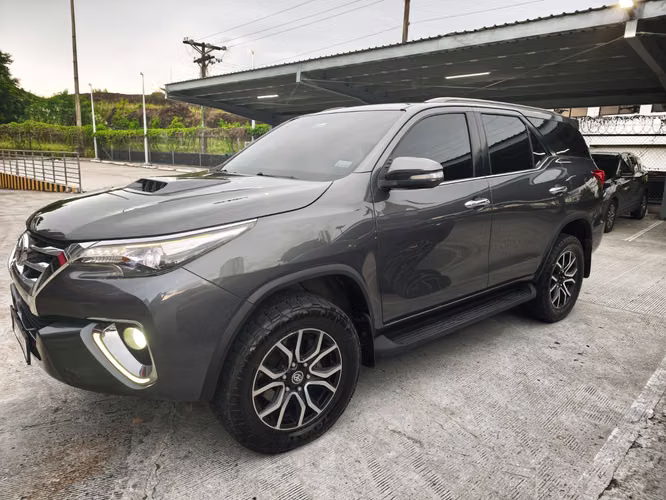 Vendo Toyota fortuner 2017 negociable  - Imagen 10