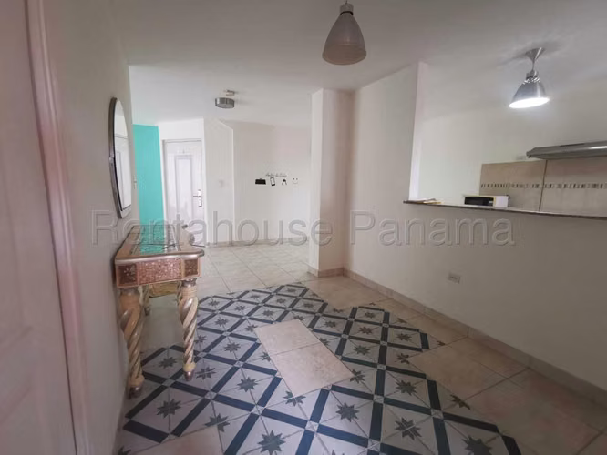 Apartment for Sale in Betania PH Ingenio Gardens VIK 27-2294