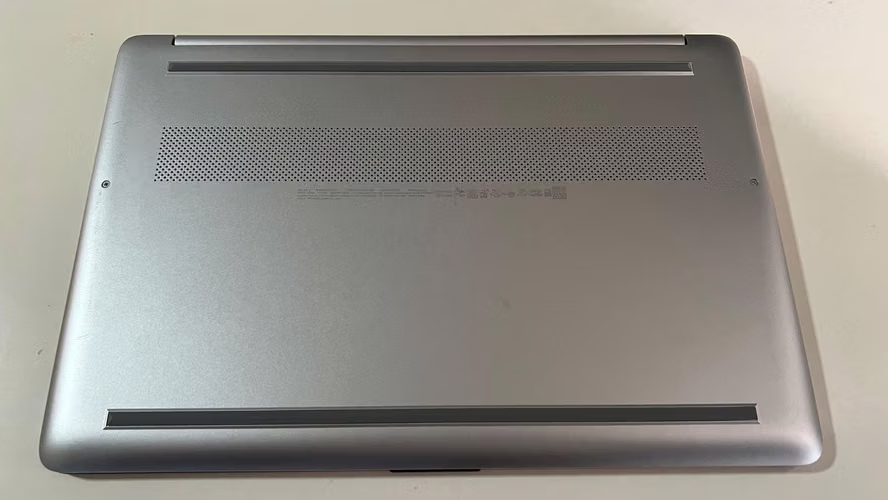 LAPTOP HP 15 EN PERFECTO ESTADO! (Como nueva) NEGOCIABLE!!! - Imagen 4