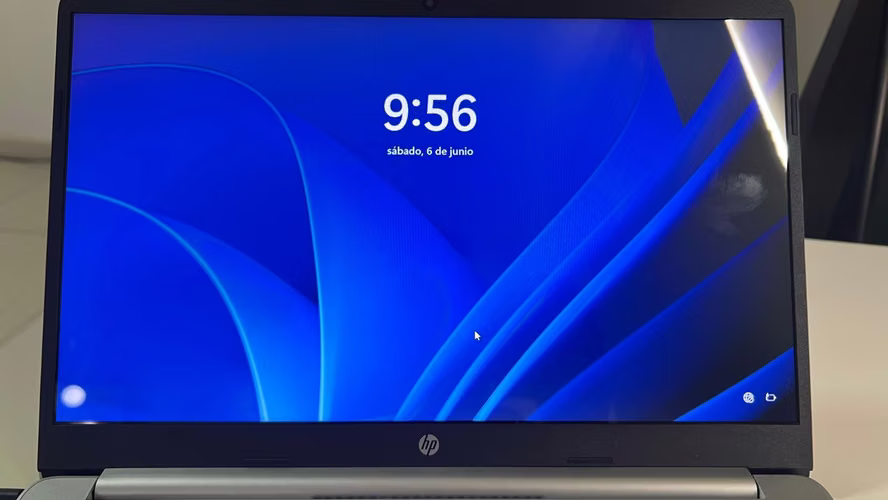 LAPTOP HP 15 EN PERFECTO ESTADO! (Como nueva) NEGOCIABLE!!! - Imagen 2