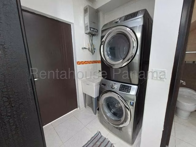 SE ALQUILA CASA DE 2 NIVELES EN LA ALAMEDA - Imagen 9