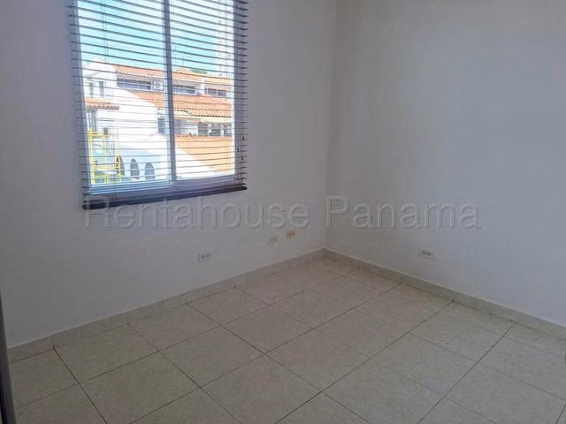 SE ALQUILA CASA DE 2 NIVELES EN LA ALAMEDA - Imagen 7