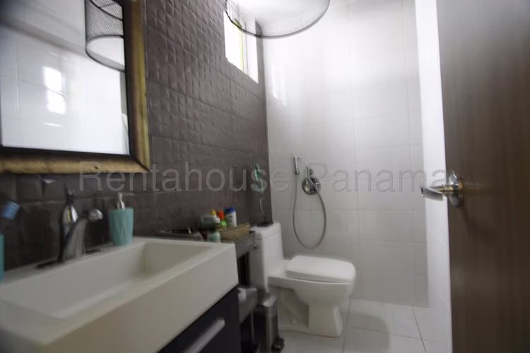 RR ALQUILER DE APARTAMENTO EN VIA ESPAÑA PH METROPOLITAN PARK - Imagen 13