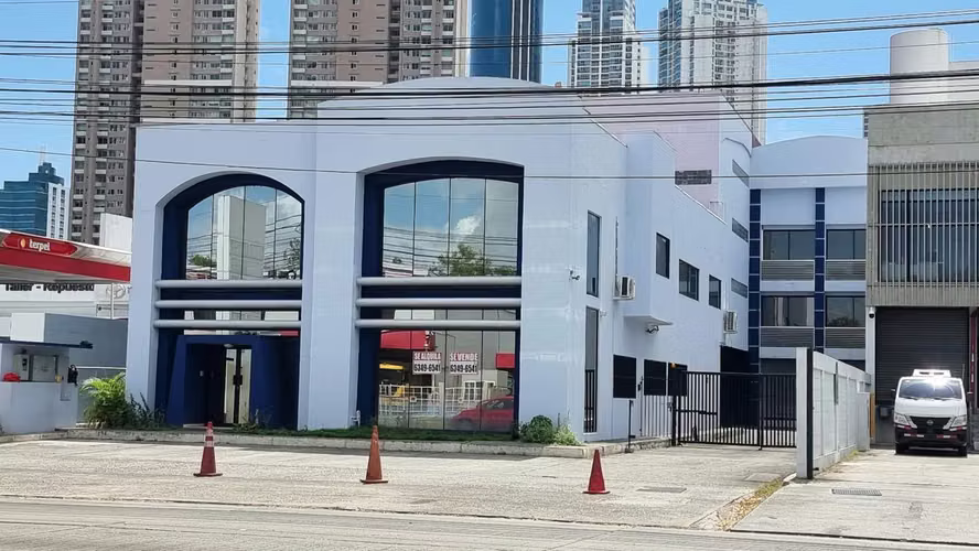 Edificio Corporativo con Ofi-Bodega de 1,500m² Costa del Este Av. Centenario - Imagen 12