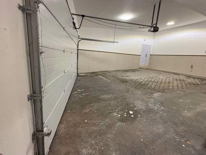 Amplia casa en alquiler con puerta cochera en la zona de Altos de Panamá - Imagen 6