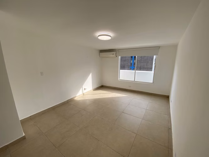 Vendo apartameto remodelado en la loma - PH Hills Tower - Imagen 11