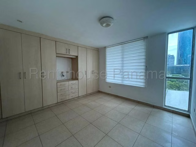 Apartamento en Alquiler en Costa del Este JG