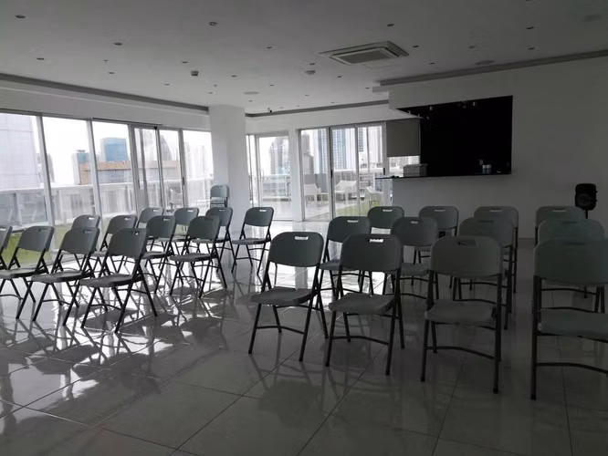 Alquiler de Oficina en Calle 50 Solo Cliente Directo MC