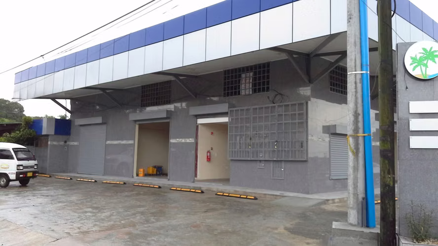 PLAZA LAS PALMAS, ALQUILA LOCALES COMERCIALES PLANTA BAJA B/. 500.00 MAS ITBM