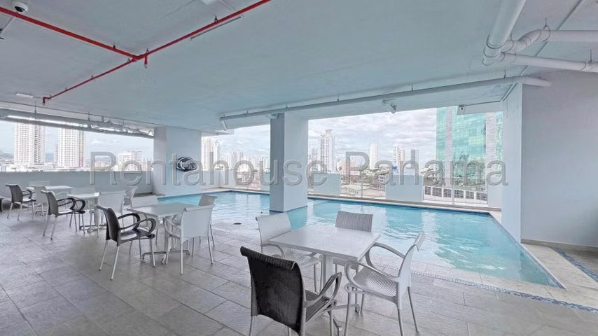 Alquiler de apartamento de 2 niveles 217 mts en Obarrio - Imagen 18