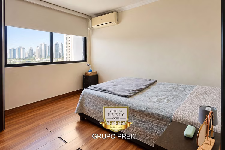Apartamento en alquiler Avenida Balboa Ph Torres del Pacifico B Amoblado CC