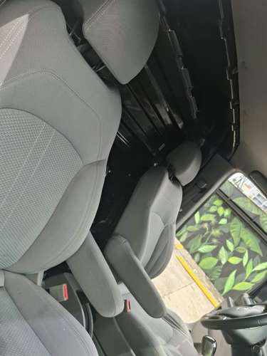 Se Vende Maxus Panel 4x2 año 2020 - Imagen 3