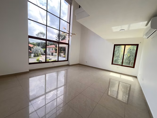 SE ALQUILA CAMINO DE CRUCES 840 m² DE TERRENO $4,600