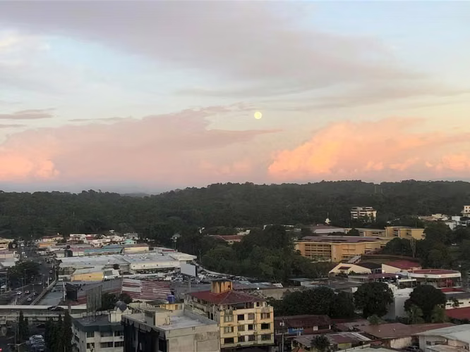 SE ALQUILA AMPLIO APARTAMENTO AMOBLADO EN PLAZA EDISON  - Imagen 14
