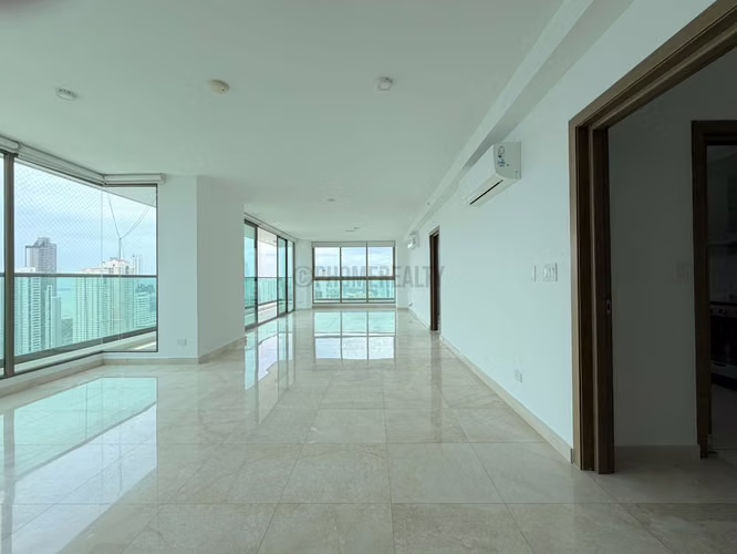 3-Bedroom Apartment for Sale in Costa del Este – 238 m² with Pool and Gym