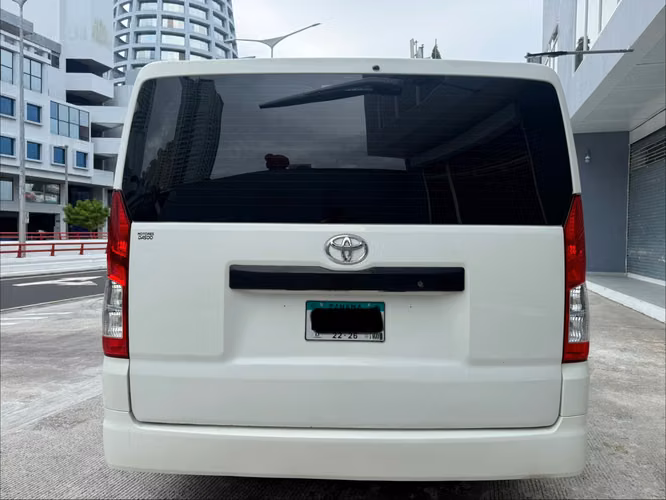 Toyota Hi-Ace - Imagen 4