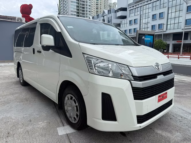 Toyota Hi-Ace - Imagen 2