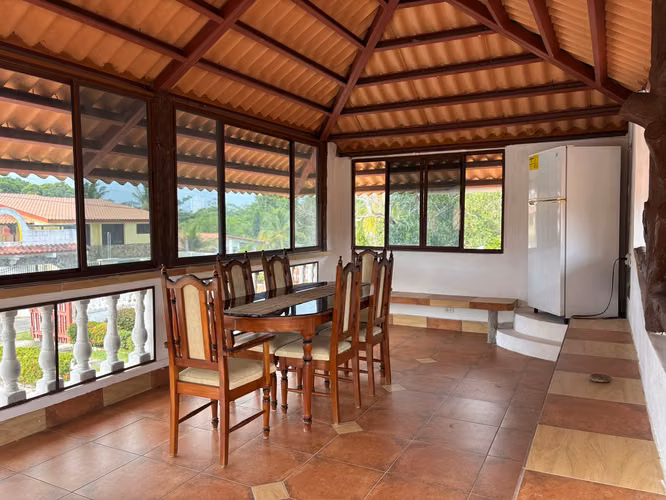 GANGA CASA AMOBLADA EN COSTA ESMERALDA SOLO $1200