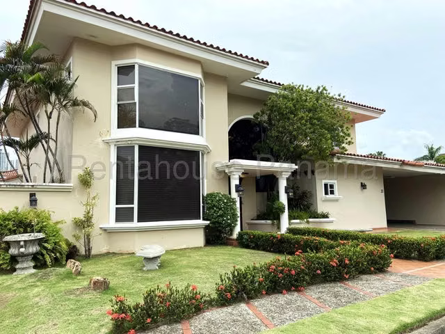 Casa duplex en alquiler PH Costa Srene, Costa del Este iH27-2200