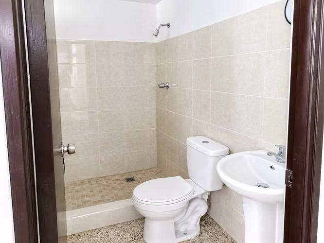 Apartamento en Obarrio I vacío I 3 Rec I con balcón y recien remodelado 