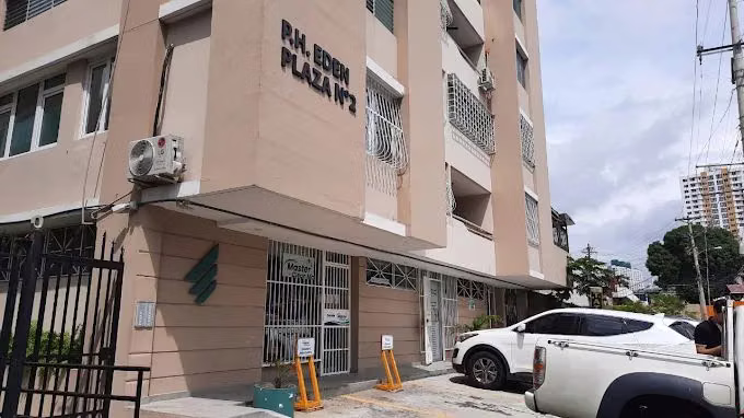 Se alquila habitación para persona estudiante o trabajadora