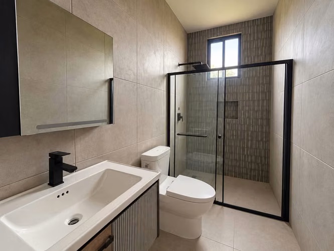 Casa nueva con piscina y jacuzzi en Malibu Beach Resort, Gorgona - Imagen 7