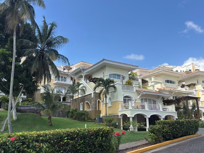 Exclusivo Apartamento en Tucán Country Club | Vista Verde, Amplio Balcón y Membresía de Golf Incluida - Imagen 16