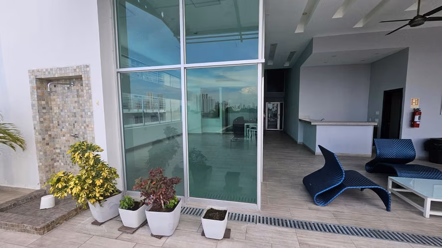 Apartamento en Altos de Golf I con balcon y excelente ubicacion - Imagen 17