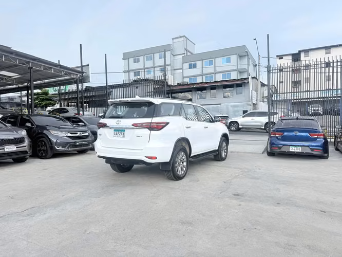 Toyota Fortuner 2023 - Imagen 5