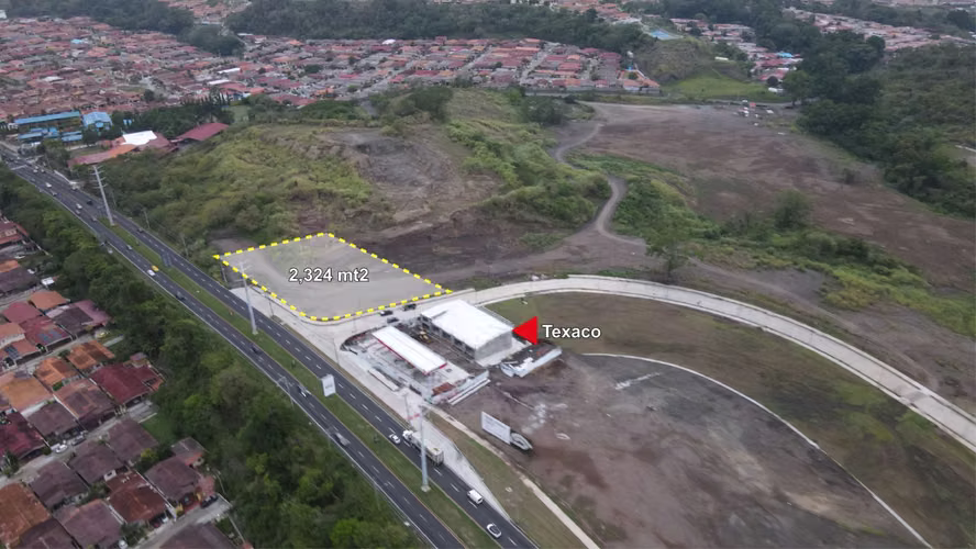 COMMERCIAL LAND IS SOLD IN GOLF BREEZES - CAPITAL BREEZAS