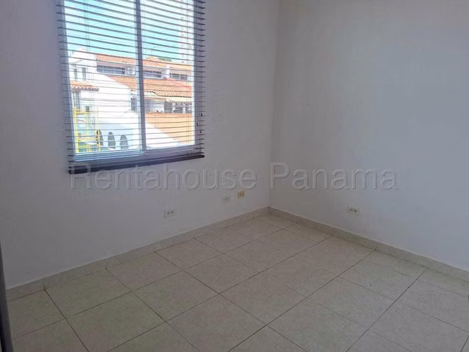 J2024GRR Alquiler de Casa en La Alameda  - Imagen 13