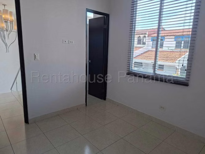 J2024GRR Alquiler de Casa en La Alameda  - Imagen 14